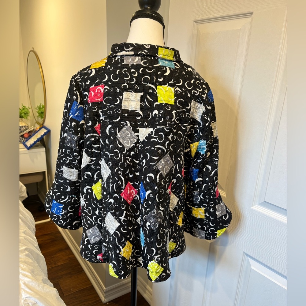Joseph Ribkoff Abstract Jacket Size 8 Textured Button Front Cropped Blazer - Picture 8 of 8